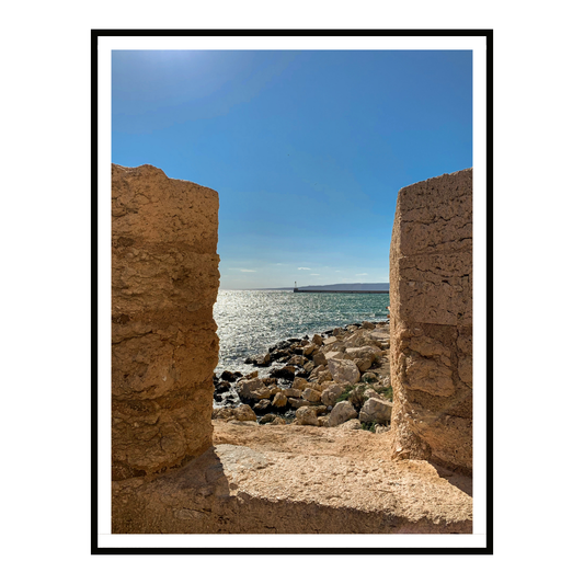 Framed Horizon I